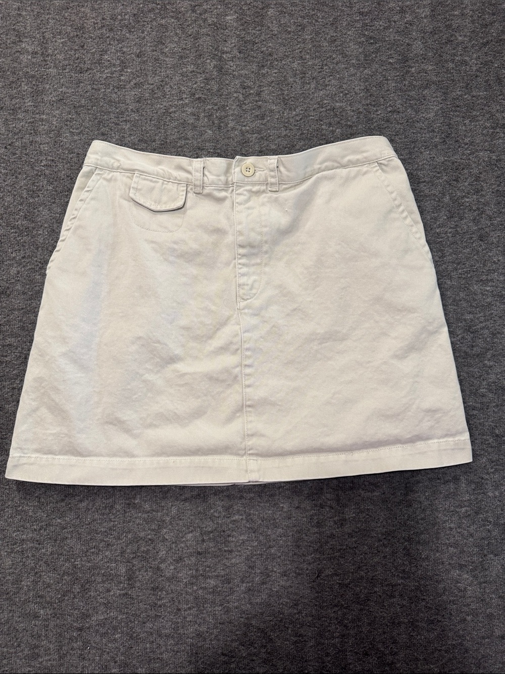 Old Navy Cream Button-Front Mini‎ Skirt